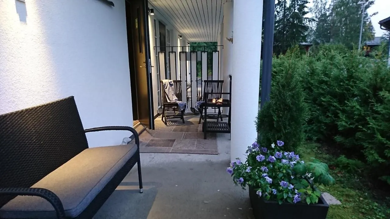 Villa Jokivarsi Bed & Breakfast Βάνταα