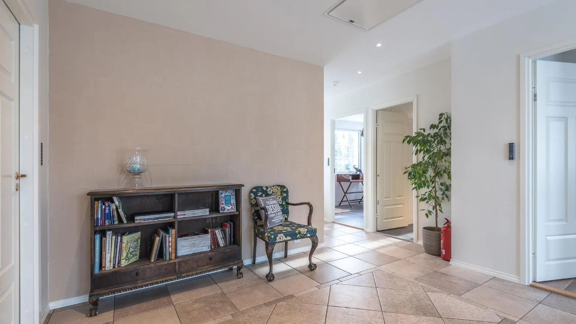 Villa Jokivarsi Bed & Breakfast Βάνταα